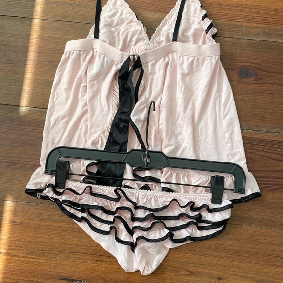 Victoria’s Secret pink ruffled babydoll chemise with black trim. S/P - Picture 3 of 10